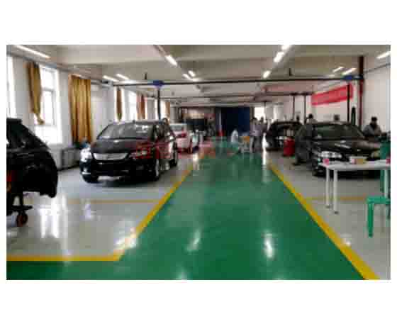 汽車檢測與維修技術(shù)專用實訓(xùn)室教學